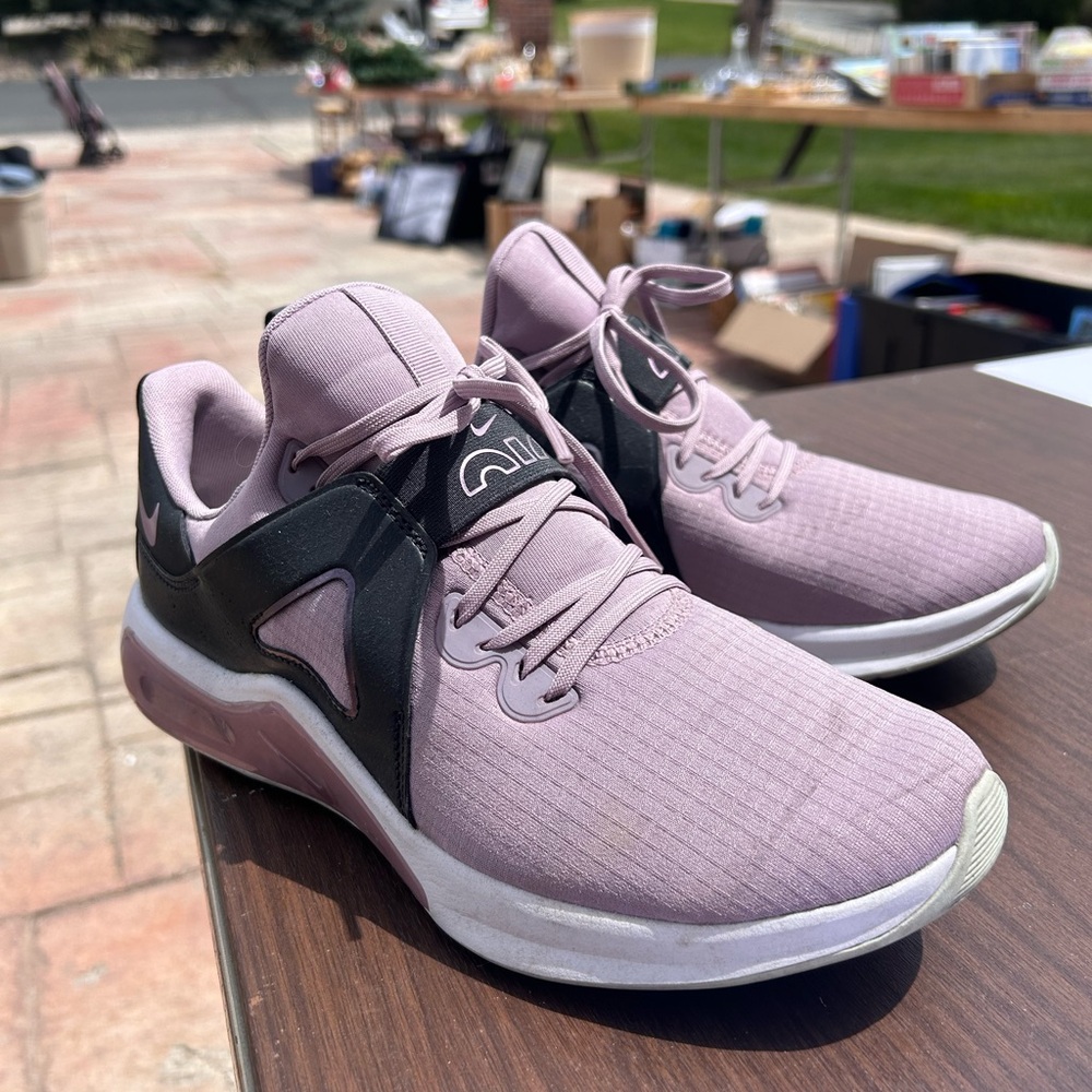 Women’s Nike Air Max Lavender Tennis Shoes